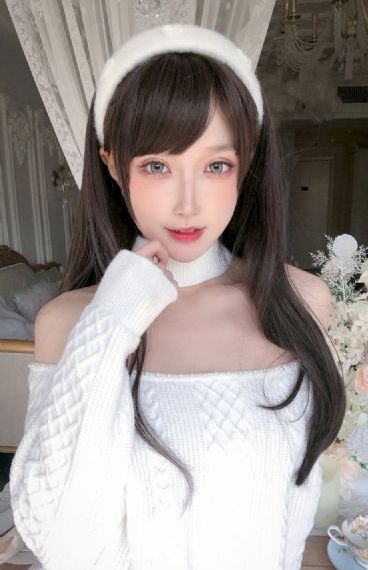 电影女大学生的沙龙室